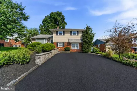 310 Columbia Pl, Broomall, PA 19008