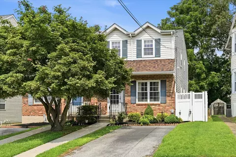 18 W Mercer Ave # A, Havertown, PA 19083