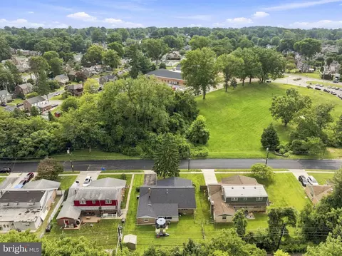 View/Area - 44 S Brookside Rd, Springfield, PA 19064 photo 4 of 10