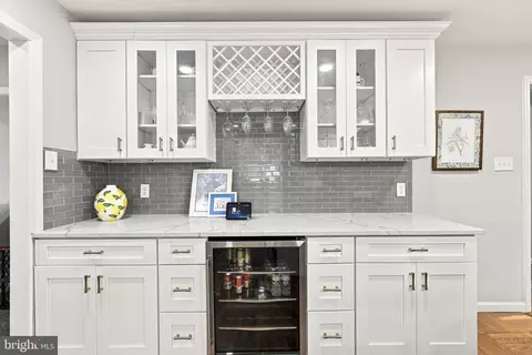 Kitchen - 44 S Brookside Rd, Springfield, PA 19064 photo 8 of 10