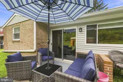 Exterior - 44 S Brookside Rd, Springfield, PA 19064 photo 7 of 10