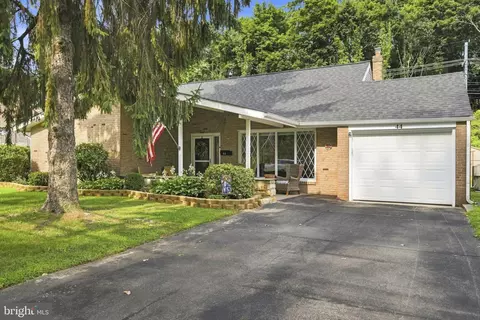 Exterior - 44 S Brookside Rd, Springfield, PA 19064 photo 1 of 10