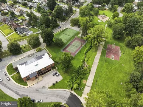View/Area - 44 S Brookside Rd, Springfield, PA 19064 photo 7 of 10