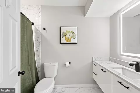 Bath - 44 S Brookside Rd, Springfield, PA 19064 photo 2 of 3