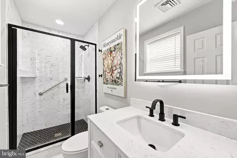Bath - 44 S Brookside Rd, Springfield, PA 19064 photo 1 of 3