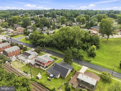 View/Area - 44 S Brookside Rd, Springfield, PA 19064 photo 3 of 10