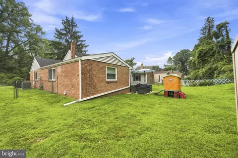 Exterior - 44 S Brookside Rd, Springfield, PA 19064 photo 9 of 10