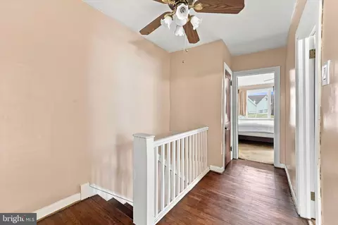 Entry Way - 7 Oakley Rd, Darby, PA 19082 photo 2 of 2