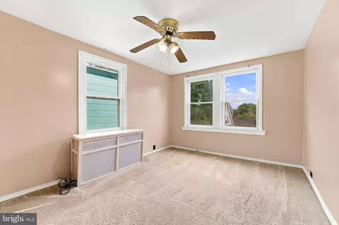 Bedroom - 7 Oakley Rd, Darby, PA 19082 photo 4 of 5