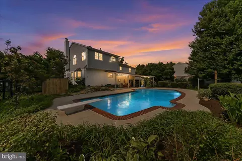 100 Governors Dr, Wallingford, PA 19086