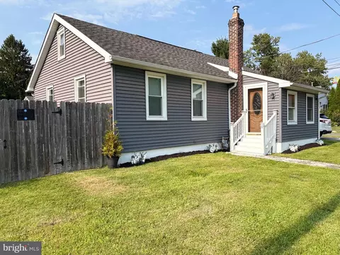 Exterior - 300 Walnut St, Boothwyn, PA 19061 photo 7 of 8