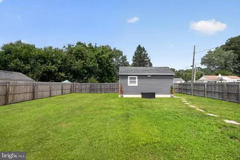 Exterior - 300 Walnut St, Boothwyn, PA 19061 photo 4 of 8