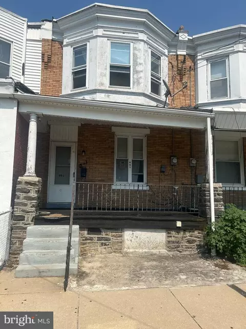 941 Maple Ter, Darby, PA 19023