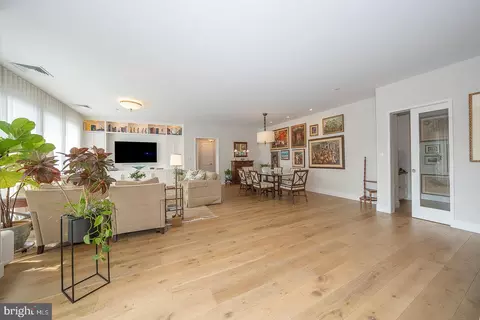 Living - 427 E Lancaster Ave #1301, Wayne, PA 19087 photo 1 of 4