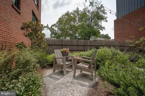 Exterior - 427 E Lancaster Ave #1301, Wayne, PA 19087 photo 6 of 10