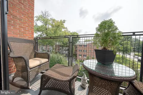 Exterior - 427 E Lancaster Ave #1301, Wayne, PA 19087 photo 3 of 10