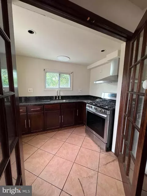 Kitchen - 107 Ardsley Rd, Darby, PA 19082 photo 3 of 3