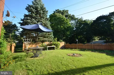 4071 Lasher Rd, Drexel Hill, PA 19026