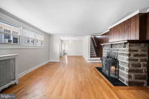 Living - 7441 Rogers Ave, Darby, PA 19082 photo 1 of 7