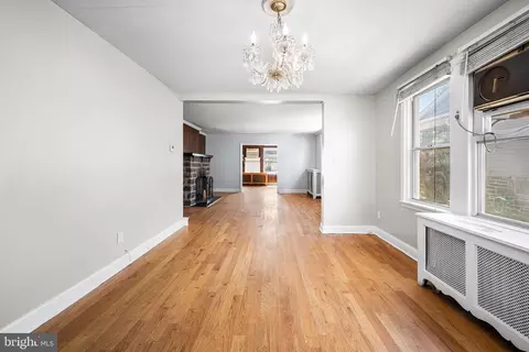 Living - 7441 Rogers Ave, Darby, PA 19082 photo 7 of 7