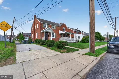 329 Holmes Rd, Holmes, PA 19043