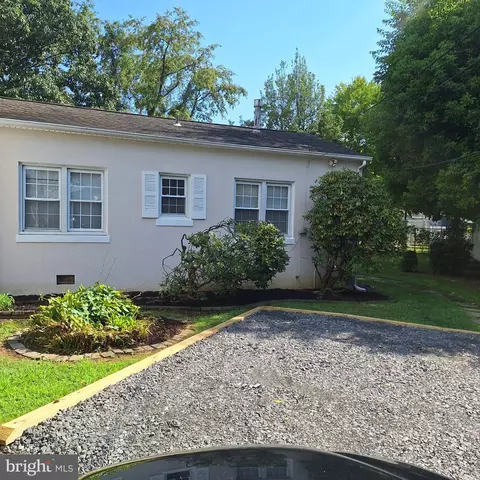 706 Lansing Ct, Wallingford, PA 19086