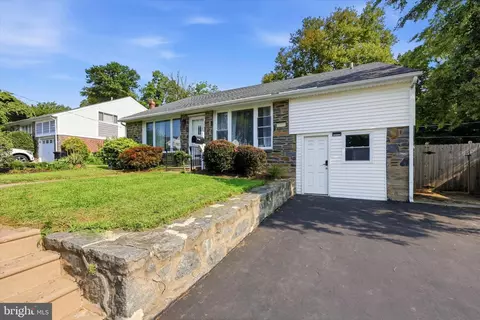 2211 Rhonda Rd, Broomall, PA 19008