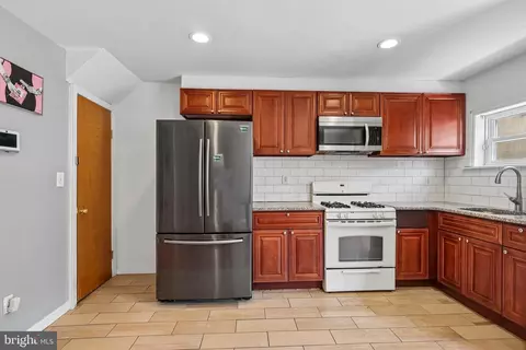 Other - 7046 Clover Ln, Darby, PA 19082 photo 3 of 10