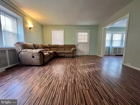 Living - 7014 Hazel Ave, Darby, PA 19082 photo 3 of 3