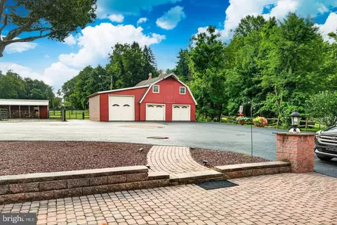 Exterior - 1819 Larkin Rd, Boothwyn, PA 19061 photo 4 of 10