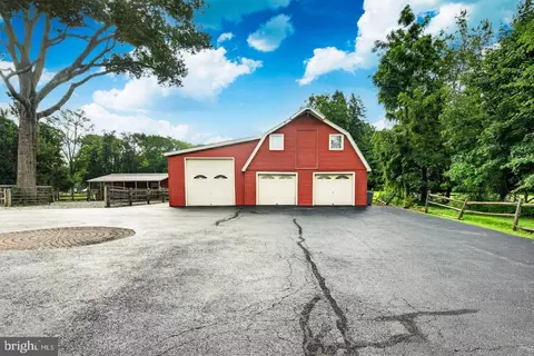 Exterior - 1819 Larkin Rd, Boothwyn, PA 19061 photo 6 of 10