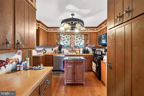 Kitchen - 1819 Larkin Rd, Boothwyn, PA 19061 photo 1 of 2
