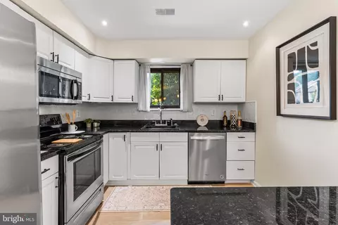 Kitchen - 112 Eaton Dr, Wayne, PA 19087 photo 1 of 2
