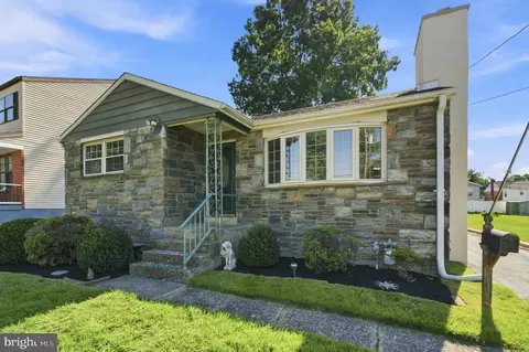 75 5th Ave, Broomall, PA 19008