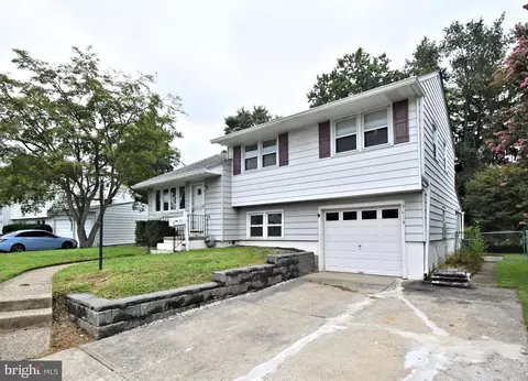 3619 Deepwater Ln, Brookhaven, PA 19015