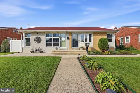 515 Hazel Ave, Folsom, PA 19033