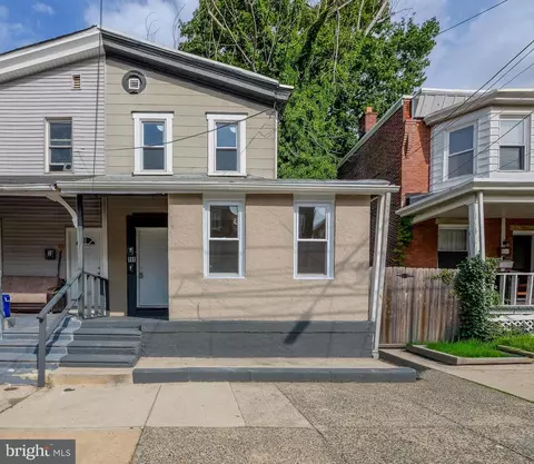 111 S 5th St, Darby, PA 19023