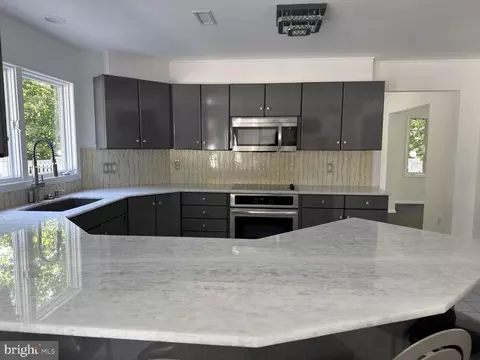 Kitchen - 4344 Trophy Dr, Boothwyn, PA 19061 photo 5 of 6