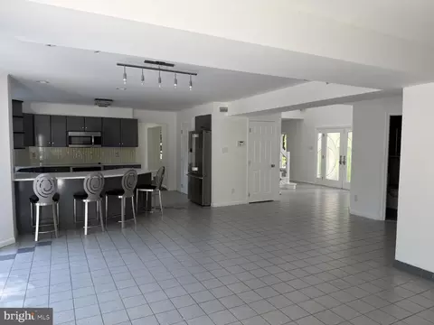 Living - 4344 Trophy Dr, Boothwyn, PA 19061 photo 2 of 7