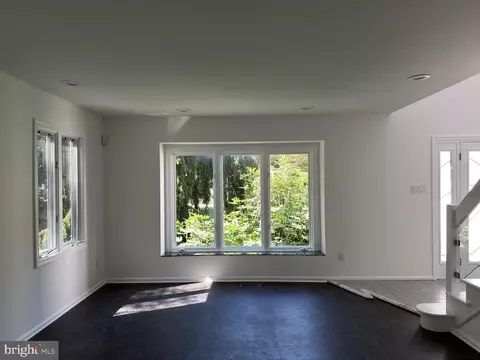 Living - 4344 Trophy Dr, Boothwyn, PA 19061 photo 6 of 7