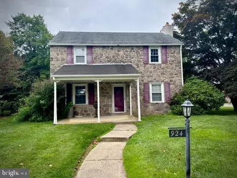924 Madison Ave, Prospect Park, PA 19076