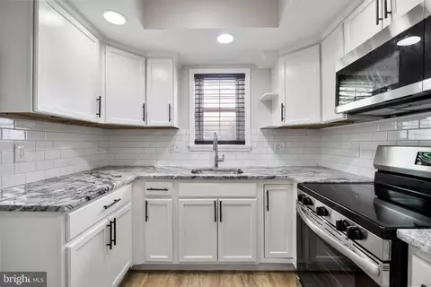 2314 Upland St, Chester, PA 19013