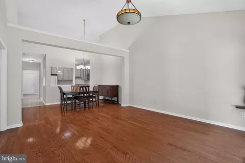 Entry Way - 45 Dresner Cir, Ogden, PA 19061 photo 4 of 6