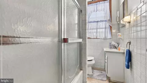 Entry Way - 1 Chestnut St, Marcus Hook, PA 19061 photo 6 of 6