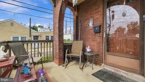 Exterior - 1 Chestnut St, Marcus Hook, PA 19061 photo 2 of 4