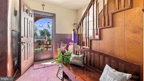 Entry Way - 1 Chestnut St, Marcus Hook, PA 19061 photo 1 of 6
