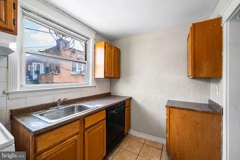 Kitchen - 435 Croyden Rd, Darby, PA 19082 photo 3 of 3