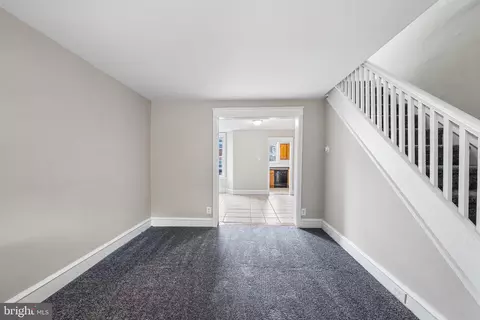 Living - 435 Croyden Rd, Darby, PA 19082 photo 1 of 4