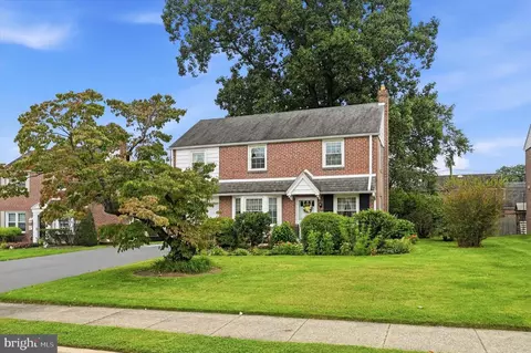 2404 Georgian Ln, Broomall, PA 19008