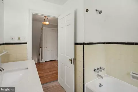 Entry Way - 407 Beverly Blvd, Darby, PA 19082 photo 2 of 2